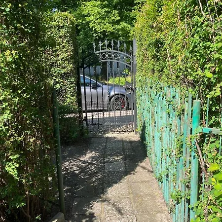 Small Prime Location *