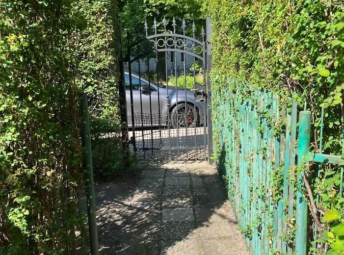 Small Prime Location *